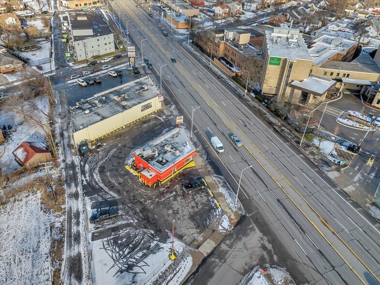 More Photos Of 14987 Gratiot Ave, Detroit Restaurant For Sale