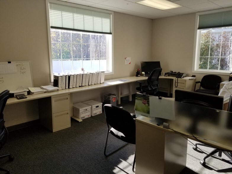 More Photos Of 2346 Boston Post Rd, Guilford Office For Lease