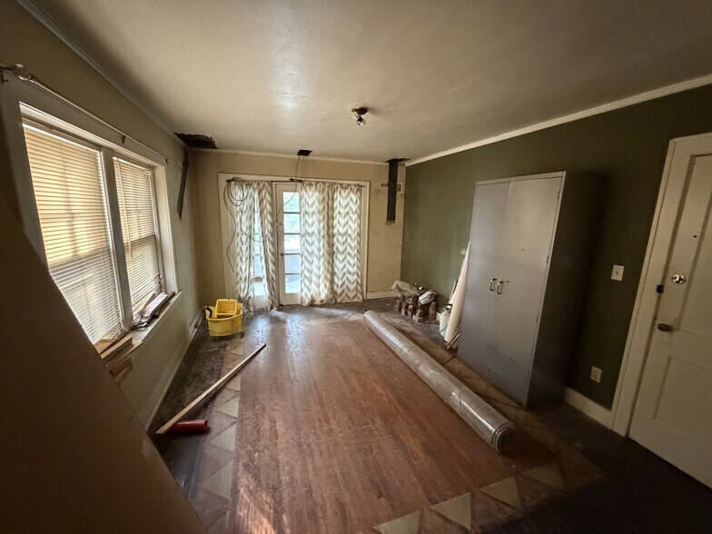 More Photos Of 2734 Charlotte St, Kansas City Apartments For Sale
