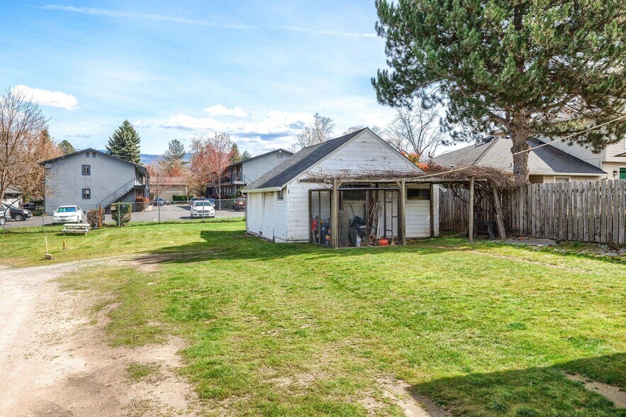 More Photos Of 128 S Mountain Ave, Ashland Apartments For Sale