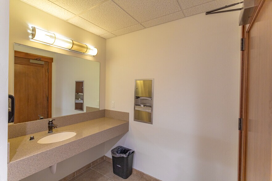 More Photos Of 20 Four Mile Dr, Kalispell Medical For Sale