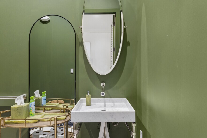 More Photos Of 3095 Soperton Dr, Bluffton Light Distribution For Sale