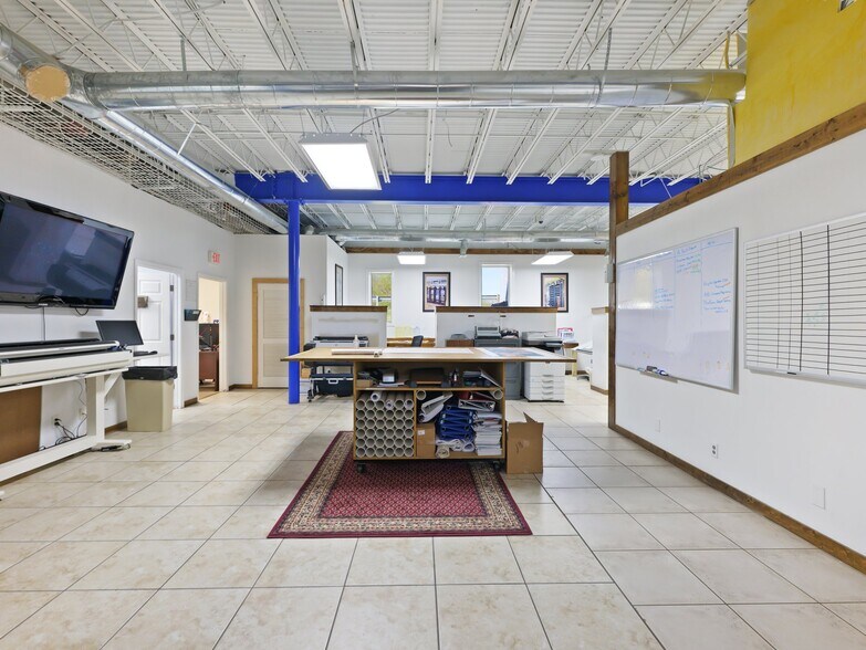 More Photos Of 2567 Athens Hwy, Gainesville Warehouse For Lease