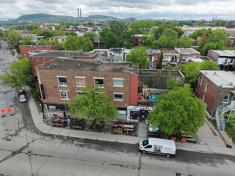 More Photos Of 2031-2047 Rue Des Carrières, Montréal Apartments For Sale