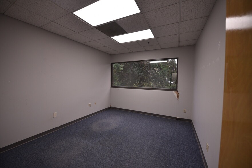 More Photos Of 1209 Tech Blvd, Tampa Loft Creative Space For Lease