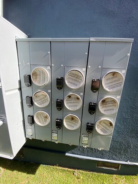 More Photos Of 638 Grant St, Santa Monica Apartments For Sale