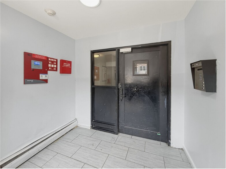 More Photos Of 715 E 214th St, Bronx Apartments For Sale