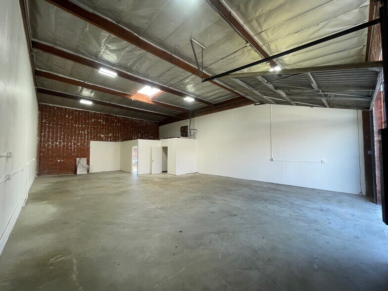 More Photos Of 1501-1509 W 130th St, Gardena Warehouse For Lease