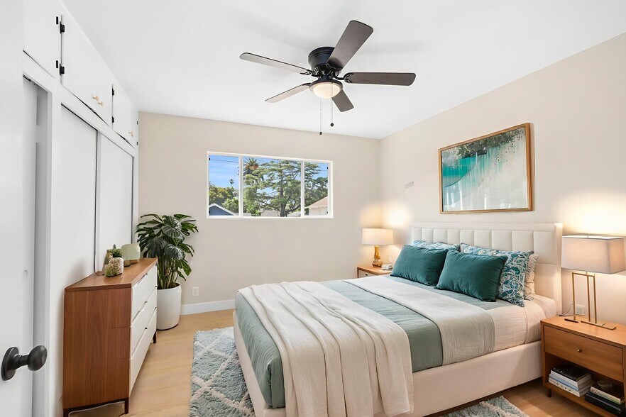 More Photos Of 3020 E 3rd St, Long Beach Apartments For Sale