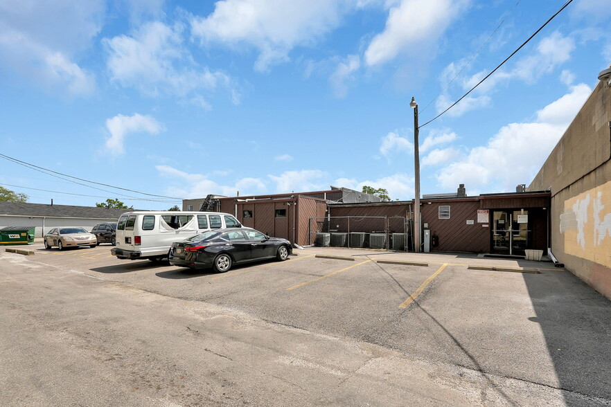 More Photos Of 3184 W Broad St, Columbus Medical For Lease