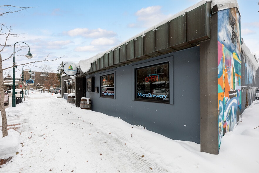 More Photos Of 120 S Park St, Traverse City Restaurant For Sale