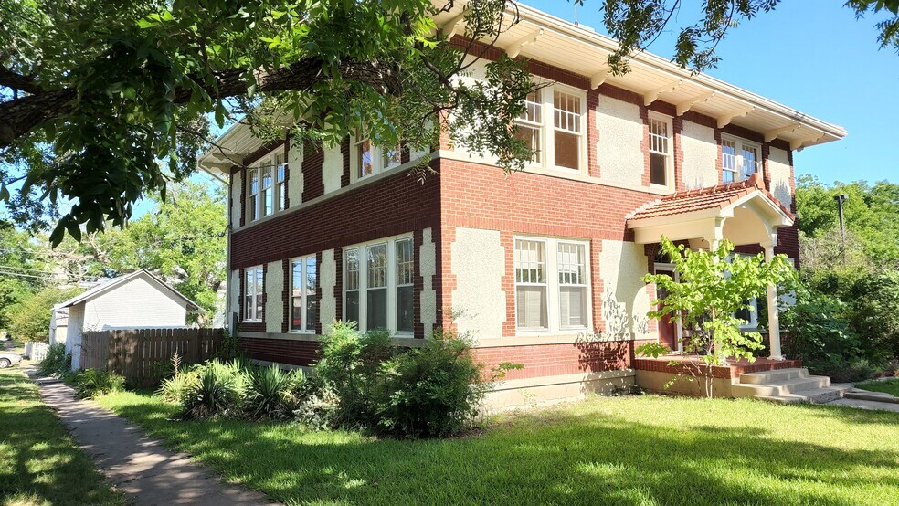 More Photos Of 119 N 7th St, Temple Office For Lease