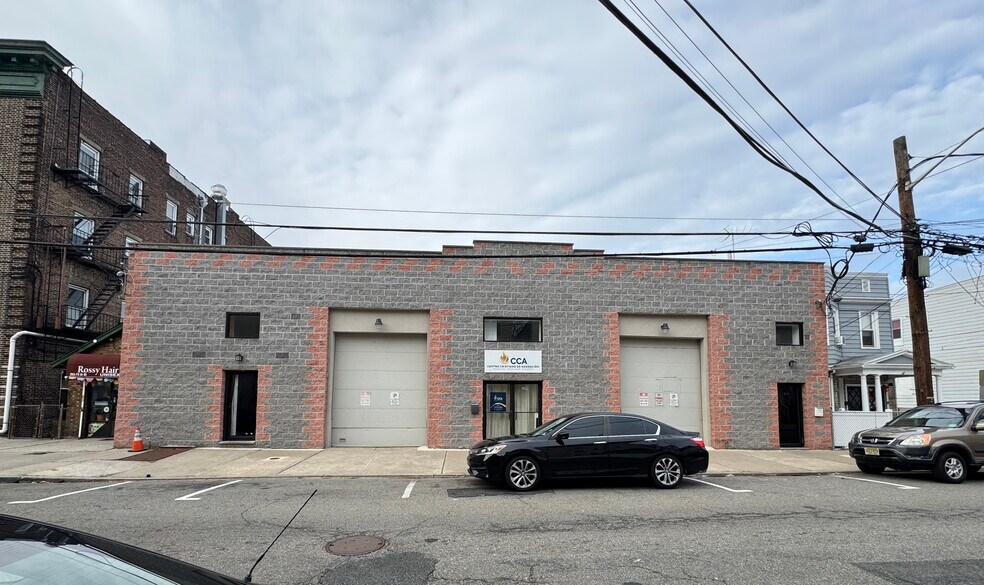 More Photos Of 75th Street, North Bergen Warehouse For Lease