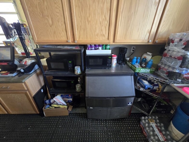 More Photos Of 2555 N Crownpointe Dr, Prescott Valley Freestanding For Sale