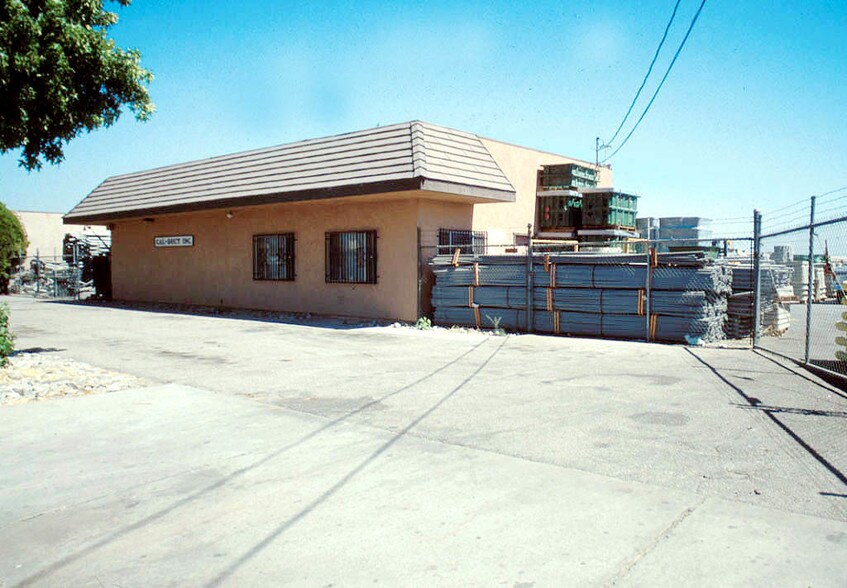 Primary Photo Of , Bloomington Specialty For Sale