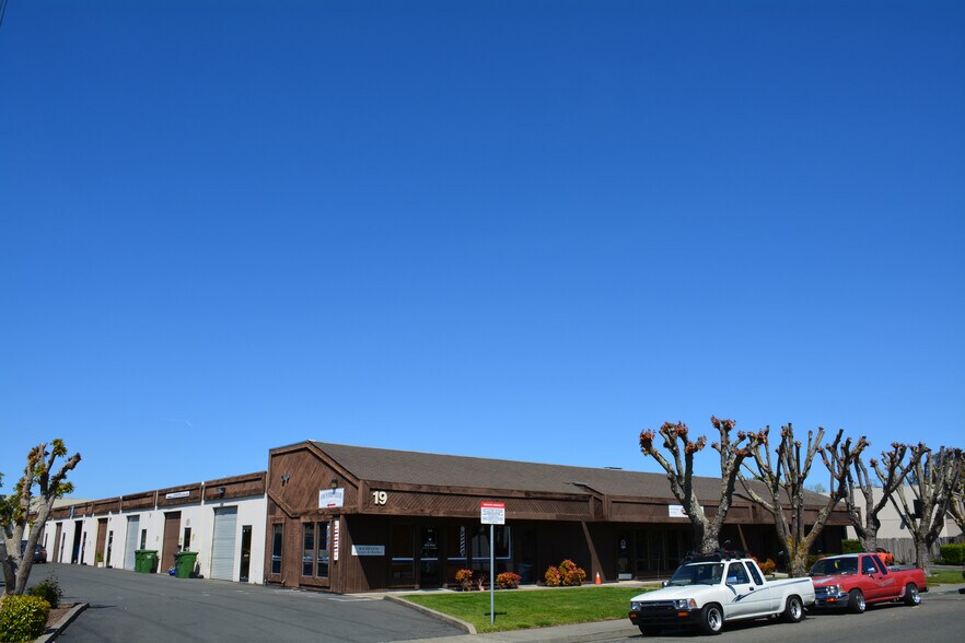 More Photos Of 19 Digital Dr, Novato Warehouse For Lease