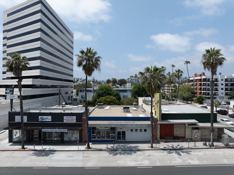 More Photos Of 427 Wilshire Blvd, Santa Monica Storefront For Sale