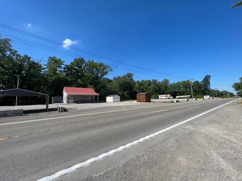 More Photos Of 3586 US HWY 42, Warsaw Office For Sale