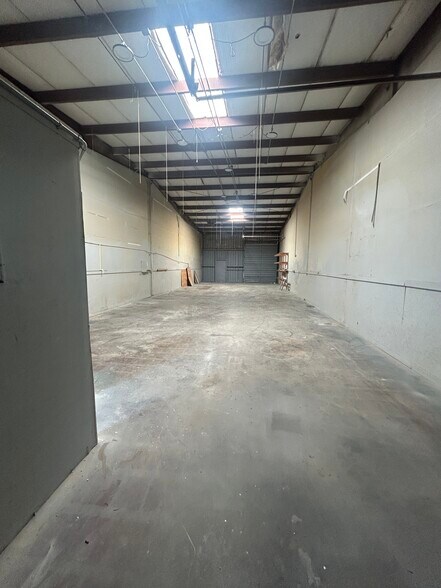 More Photos Of 9339 Denton Ave, Hudson Warehouse For Lease