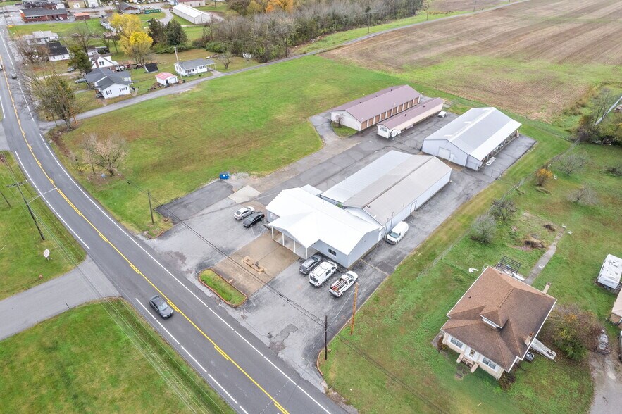 More Photos Of 1411 W 7th St, Hopkinsville Self Storage For Sale