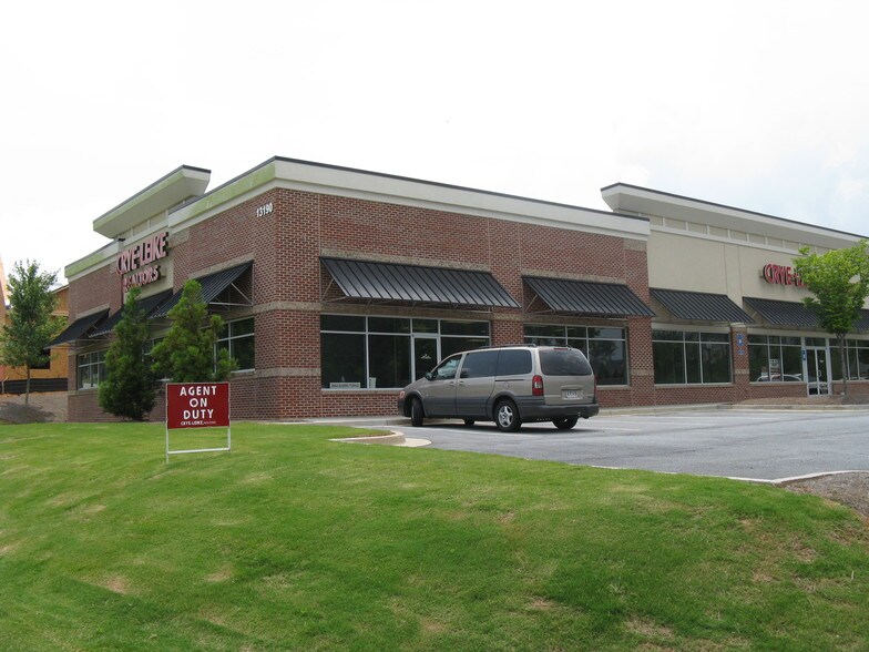 More Photos Of 13190 Highway 92, Woodstock Freestanding For Lease