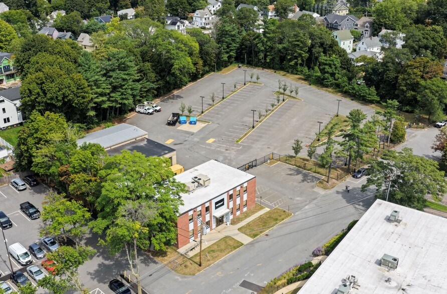 More Photos Of 70 Rowe St, Newton Unknown For Lease