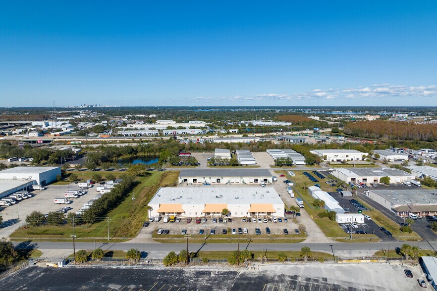 More Photos Of 1201-1223 Pine Ave, Orlando Light Distribution For Lease