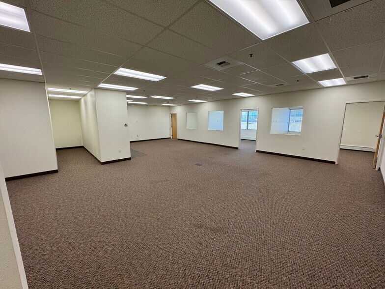 More Photos Of 975 Van Horn Rd, Fairbanks Light Manufacturing For Lease