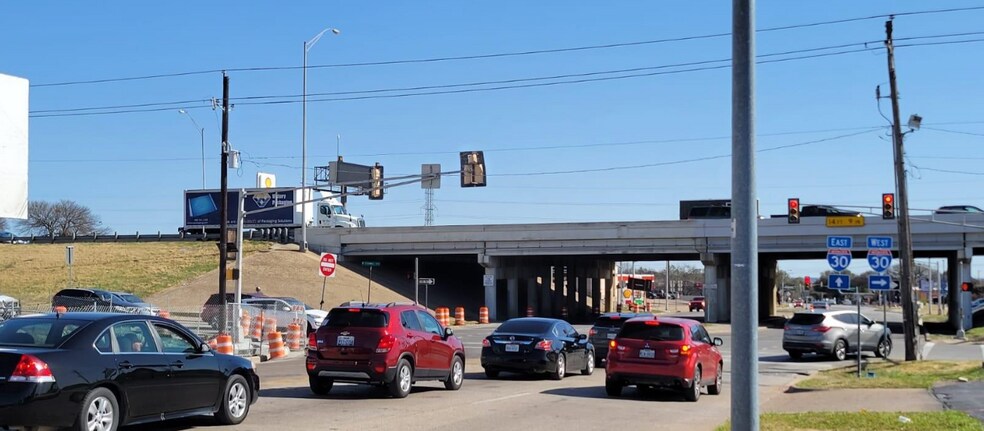 More Photos Of 2030 S Las Vegas Trl, White Settlement Office For Sale