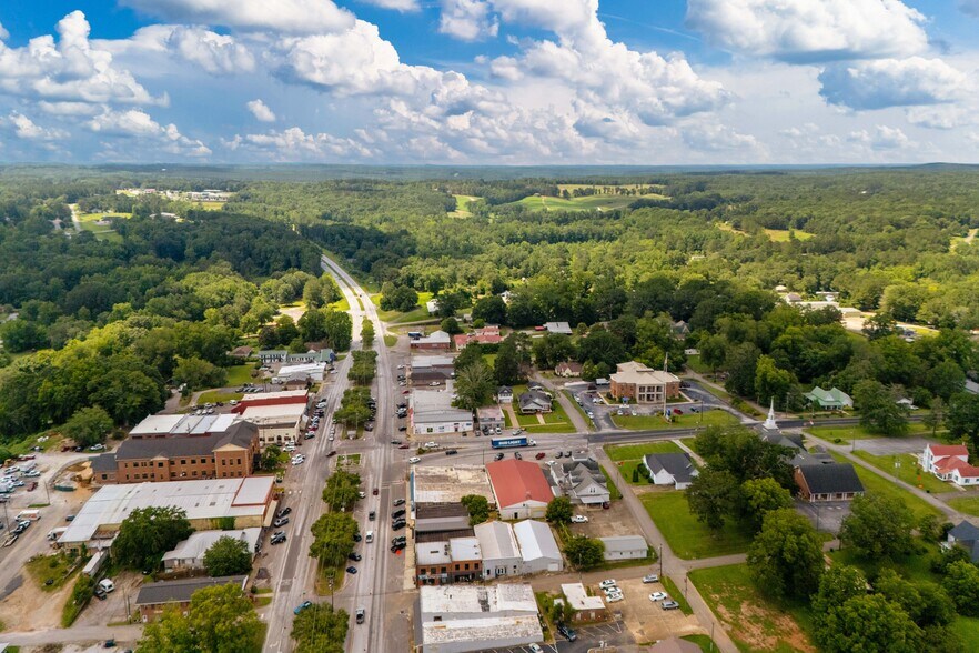 More Photos Of 104 W Broad St, Wedowee Medical For Sale
