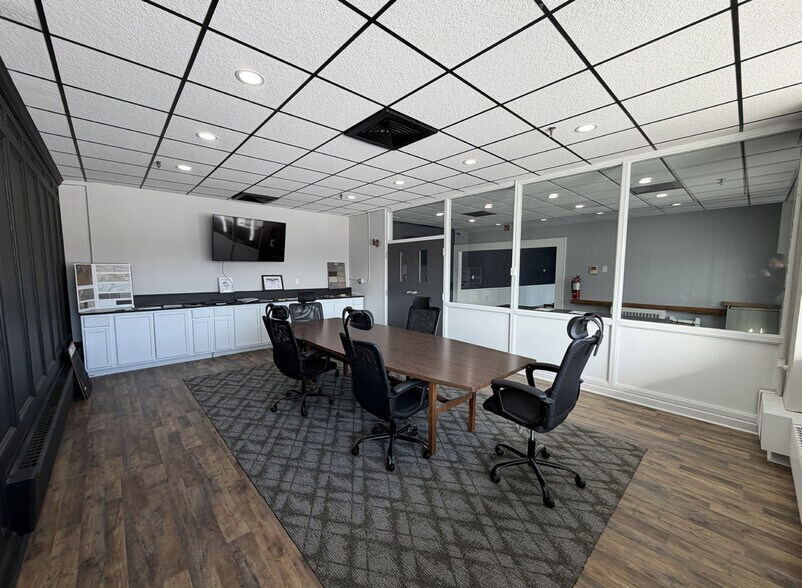 More Photos Of 1820 Iowa Ave, Lorain Warehouse For Sale