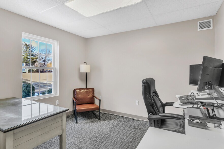 More Photos Of 800 College Hwy, Southwick Medical For Lease