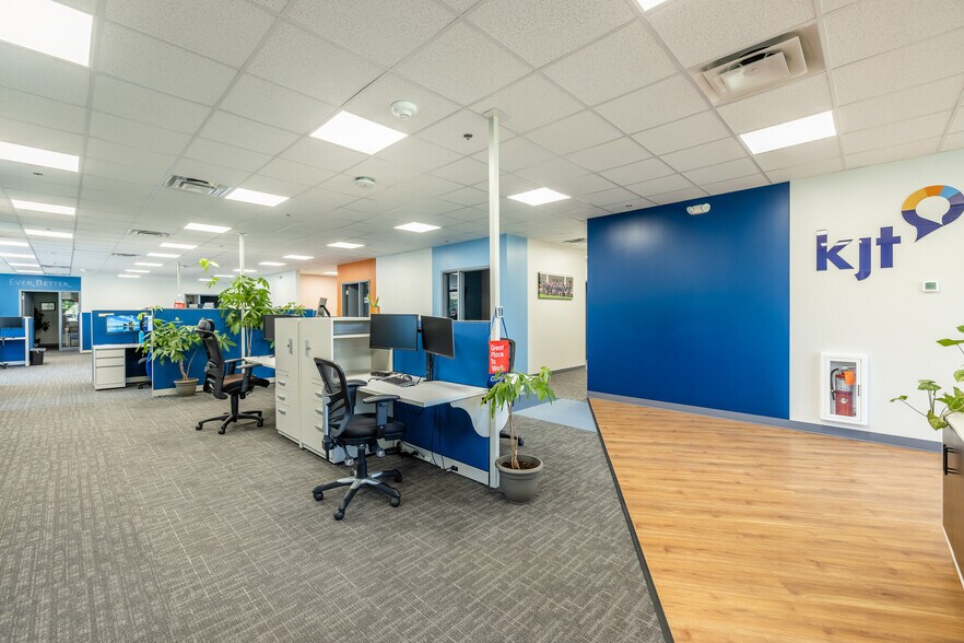 More Photos Of 500 Canal View Blvd, Rochester Unknown For Lease