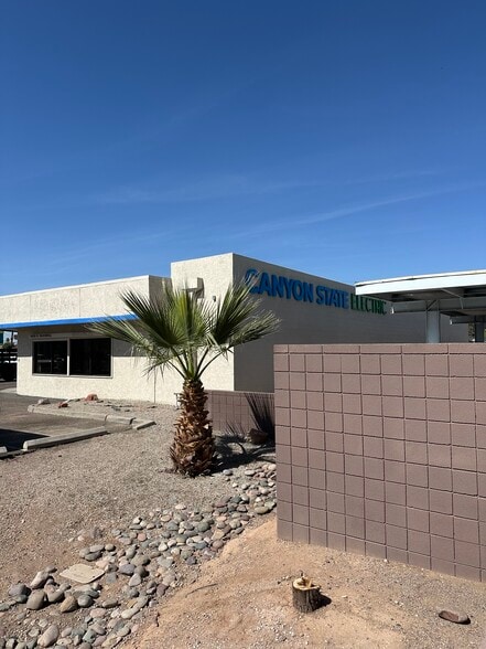 More Photos Of 4636 E McDowell Rd, Phoenix Distribution For Sale