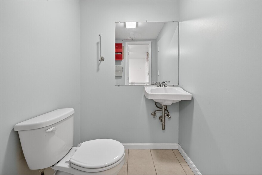 More Photos Of 75 Ramapo Rd, Garnerville Office For Sale