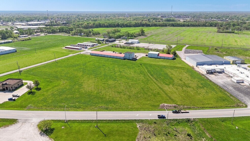 More Photos Of Highway 24 & Robertson Road, Moberly Land For Sale