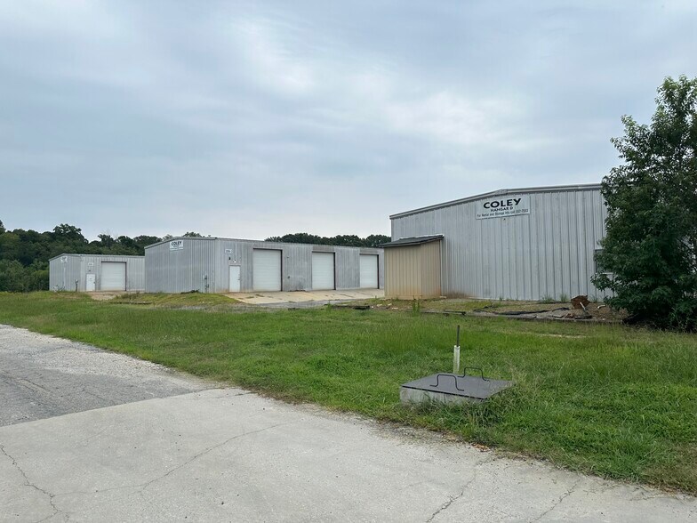 More Photos Of 3006 Air Park Rd, Fuquay Varina Warehouse For Lease