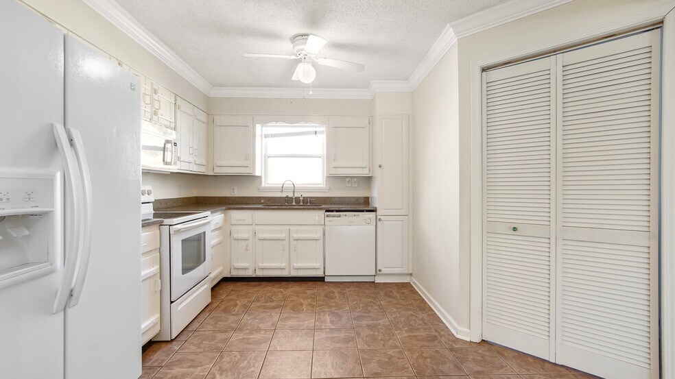 More Photos Of 1656 Scenic Gulf Dr, Destin Apartments For Sale