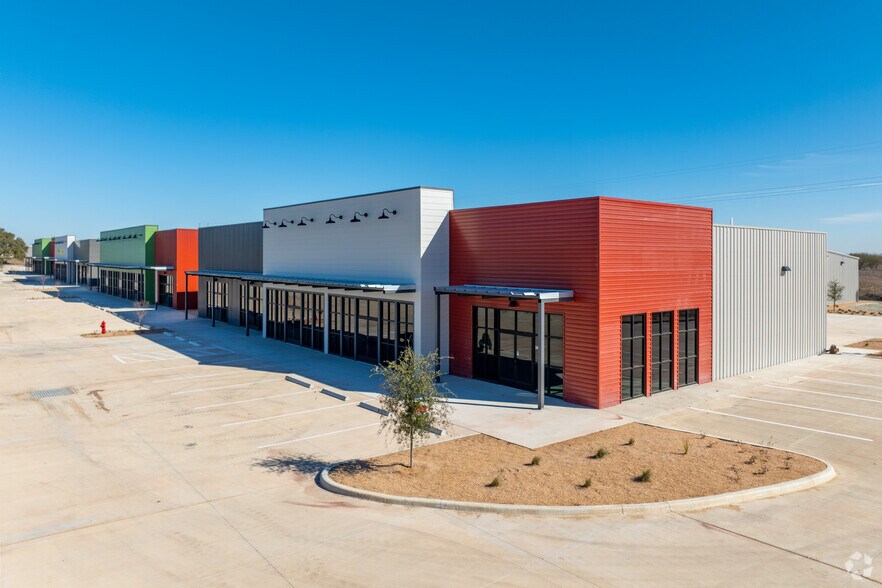 More Photos Of 183 Crossing, Lockhart Unknown For Lease