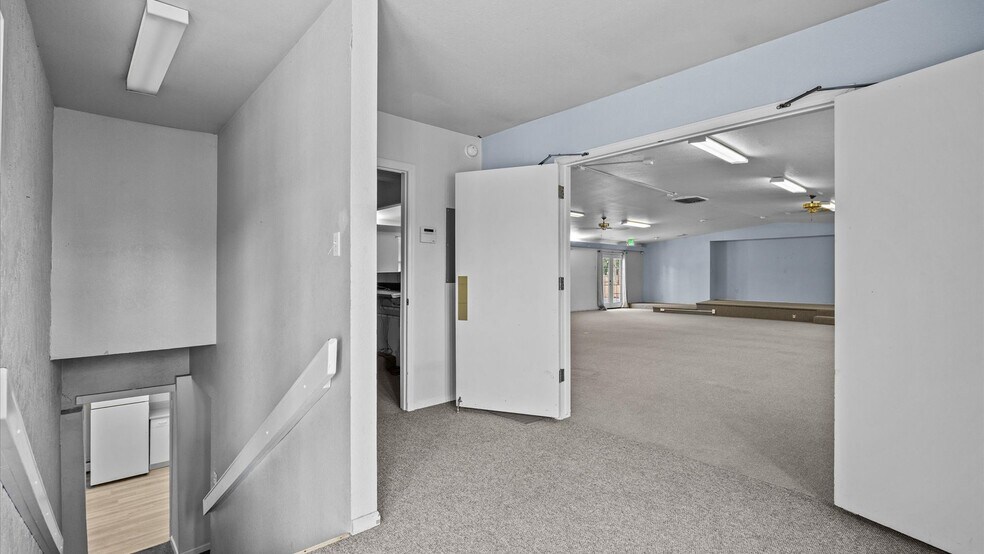 More Photos Of 2935 Patterson Rd, Grand Junction Specialty For Sale