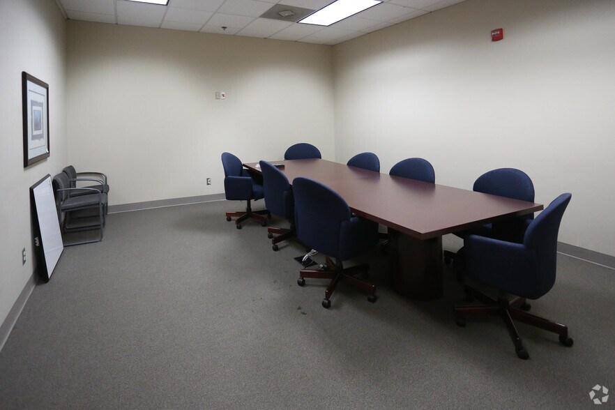 More Photos Of 2070 Little Hills Expy, Saint Charles Office For Sale
