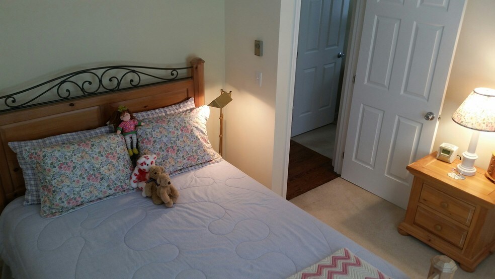 More Photos Of 152 Magnolia Ln, Middletown Veterinarian Kennel For Lease