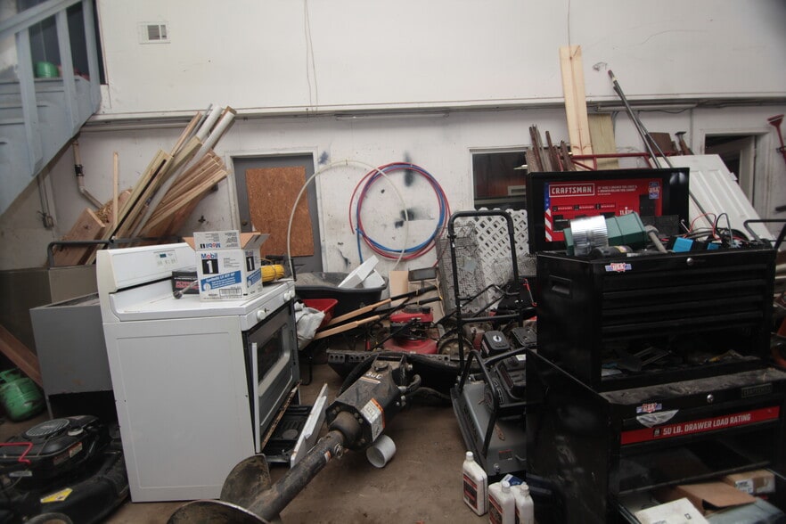 More Photos Of 4706 12th St, Rock Island Auto Dealership For Sale