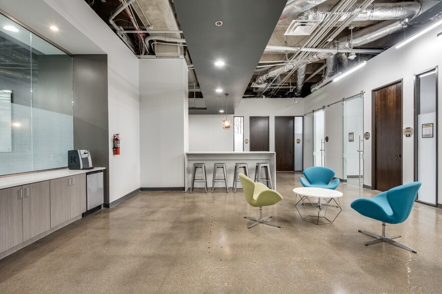 More Photos Of 4100 spring valley Rd, Dallas Loft Creative Space For Lease