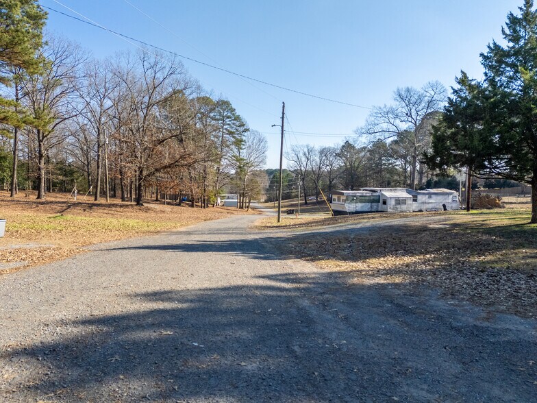 More Photos Of 106 Chance Cir, Mount Ida Multifamily For Sale