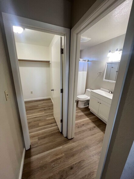More Photos Of 1000 C St, Hawthorne Office Residential For Sale