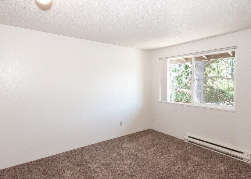 More Photos Of 9350 SW Hall Blvd, Tigard Apartments For Sale