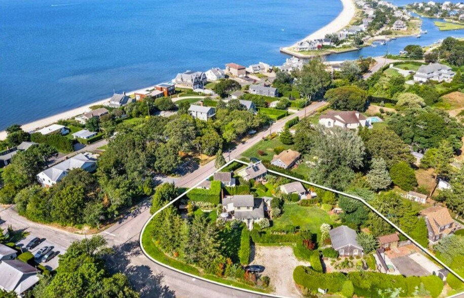 More Photos Of 127 Inlet Rd W, Hampton Bays Hospitality For Sale