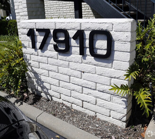 More Photos Of 17870 Sky Park Cir, Irvine Unknown For Lease