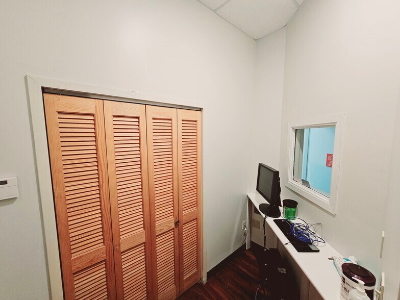 More Photos Of 3801-3807 Bergenline Ave, Union City Storefront Retail Office For Lease